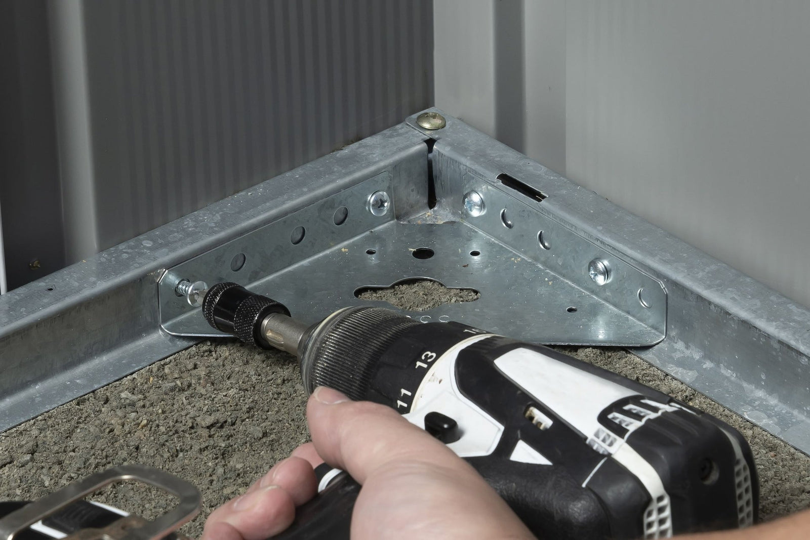 Steel Earth Anchor Kit with 15-in Corkscrews M2Z9 - product image 3