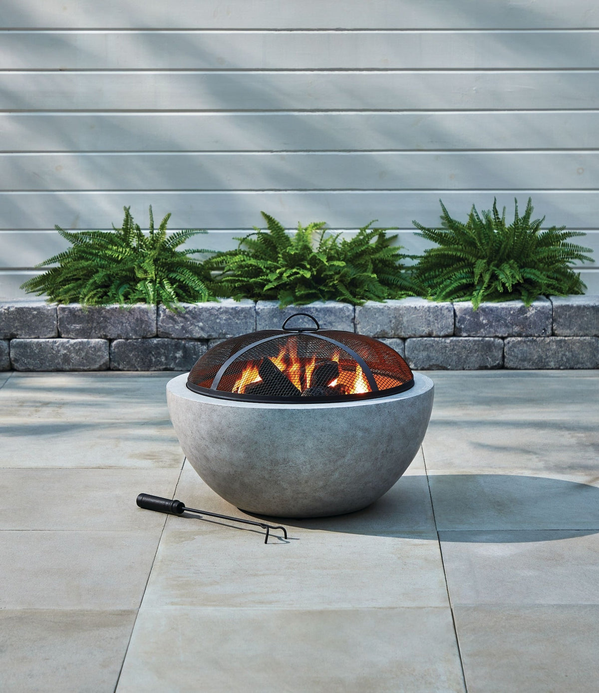 Outdoor Round Steel Wood Burning Firepit with Spark Screen, 24-in X6U6 - product image 3