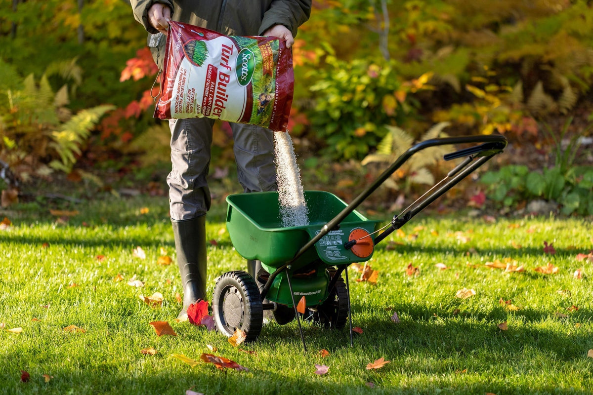 Turf Builder Fall Lawn Fertilizer, 10.5-kg J1B0 - product image 2