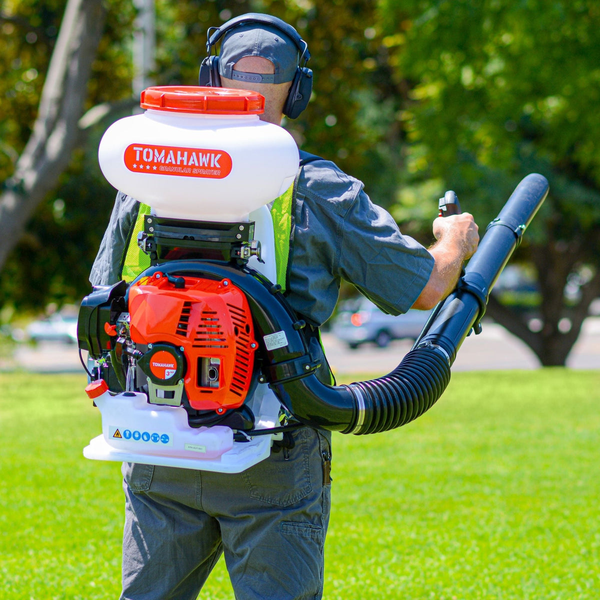 4-Gallon Backpack Motorized Fertilizer/Ice Melter Spreader M3X9 - product image 8