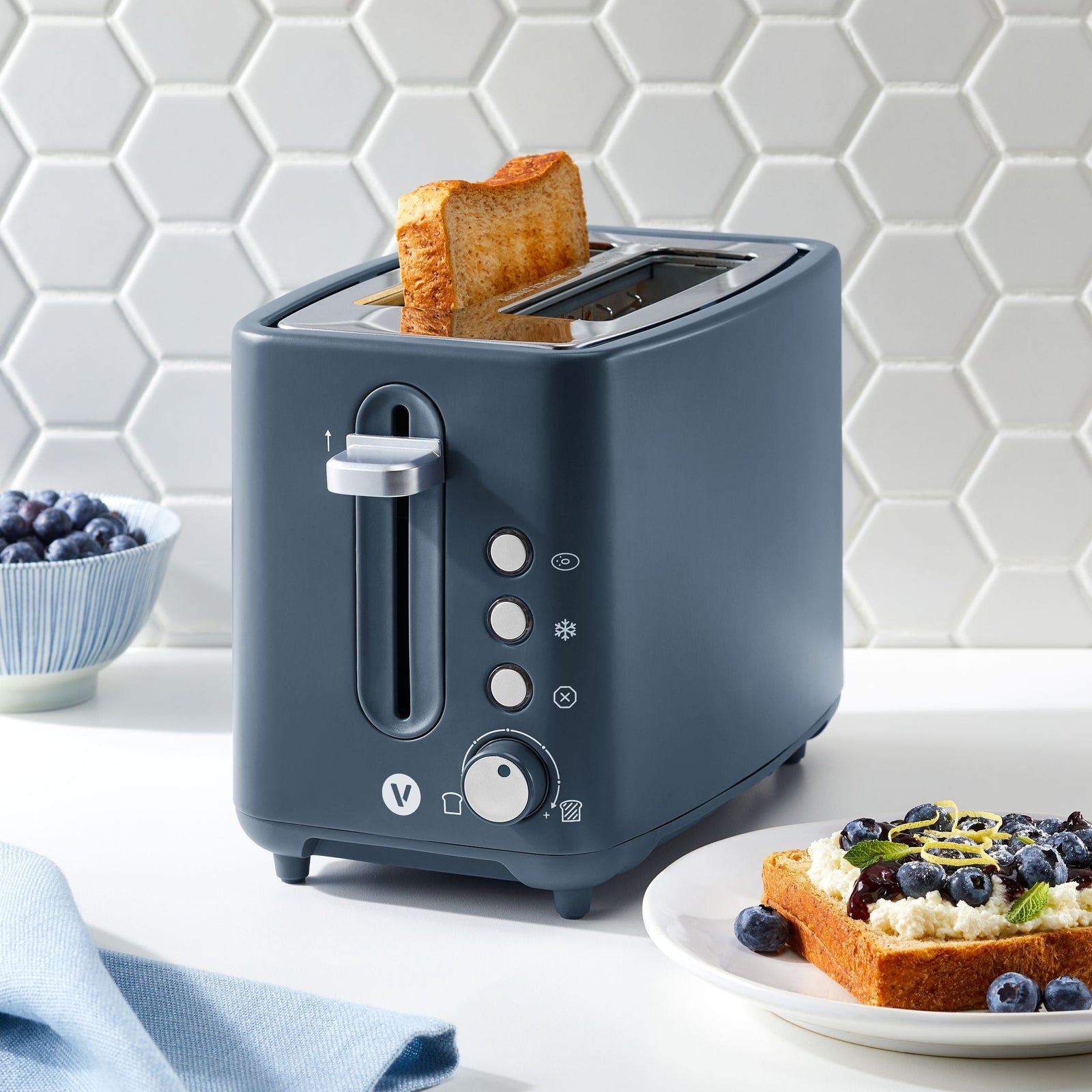 Colour Series 2-Slice Toaster with 3 Settings, Bluefin M0M0 - product image 6